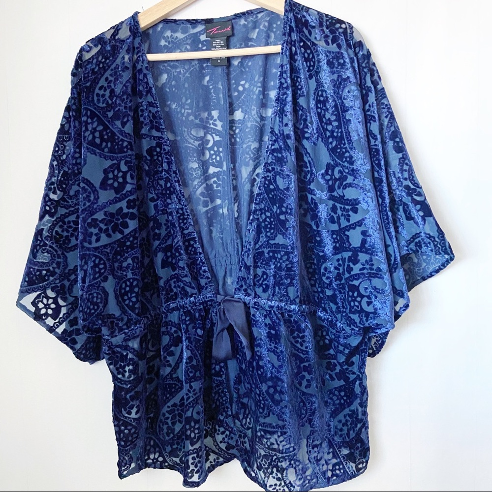 TORRID Royal Blue Velvet Paisley Large Kimono